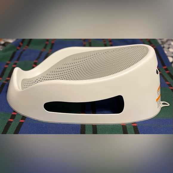 Angelcare Baby Bath Tub Support in Gray - Picture 4 of 7